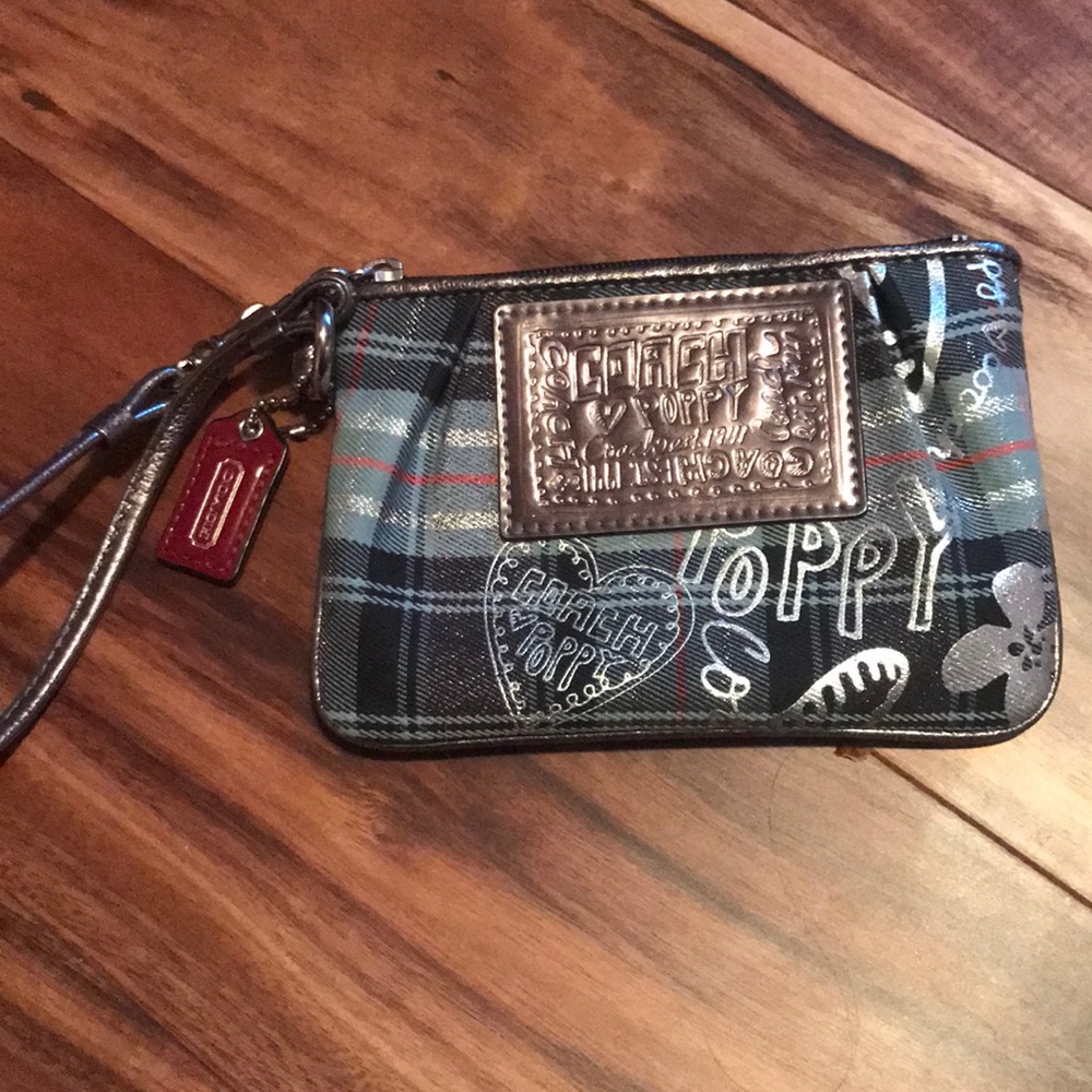 Coach Poppy wristlet